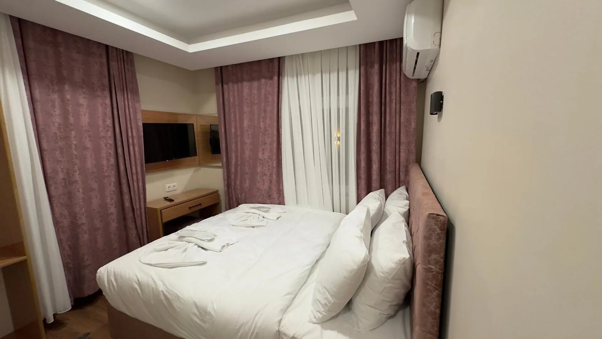Golden tulip suit /apart Istanbul Turcia